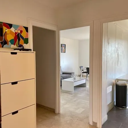 Proche Gare Et Port, Vue Mer, Clim Et Parking